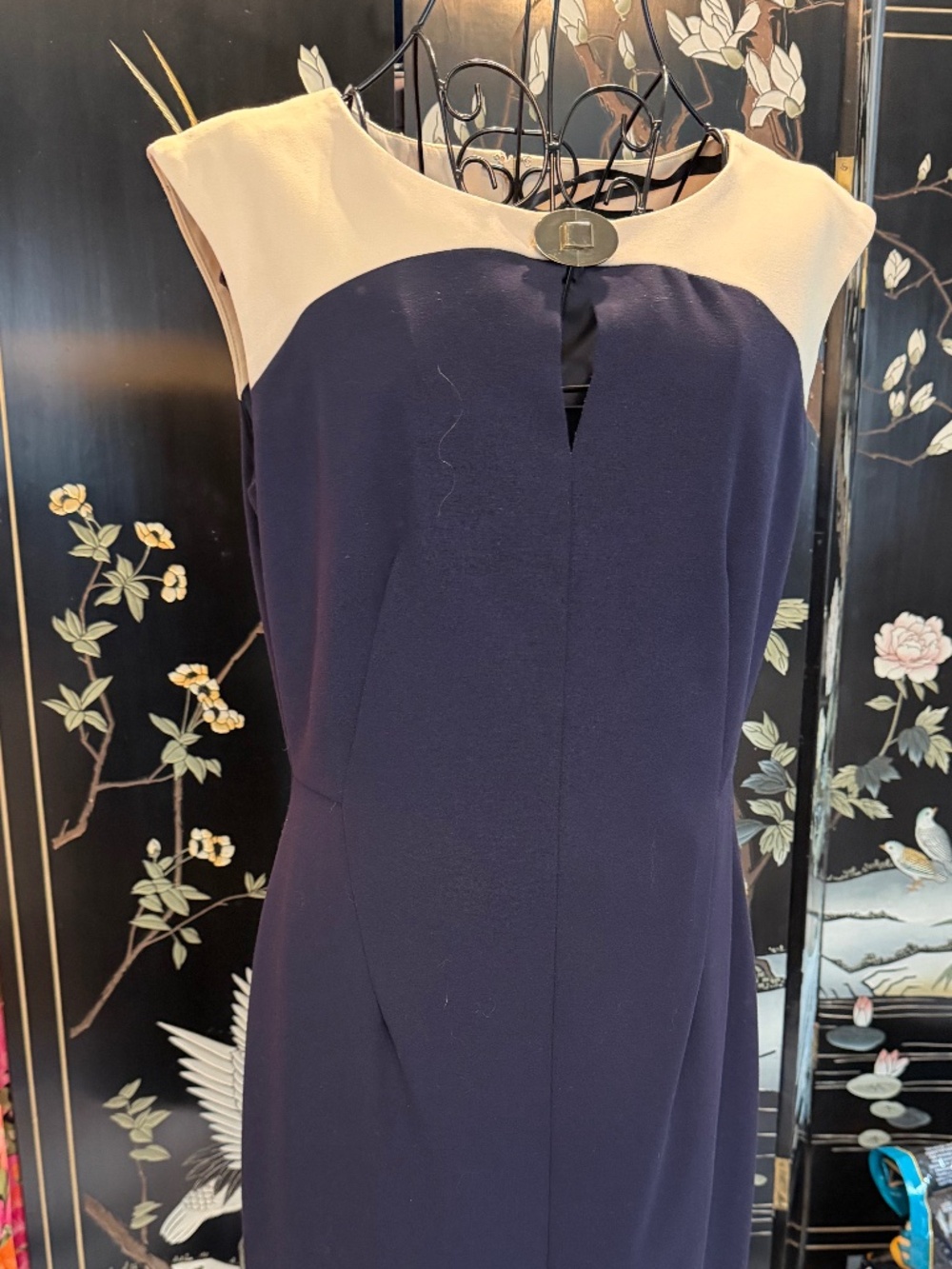 Ellen Tracy Colorblock Sheath Dress Navy Blue Cream Gold Clasp - Size 8